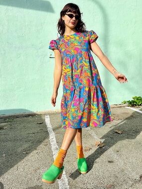 Nooworks The Frida Auderpopz Puff Sleeve Midi Dress